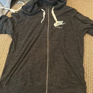 Nike LARGE Womens Sportswear Zip Up
